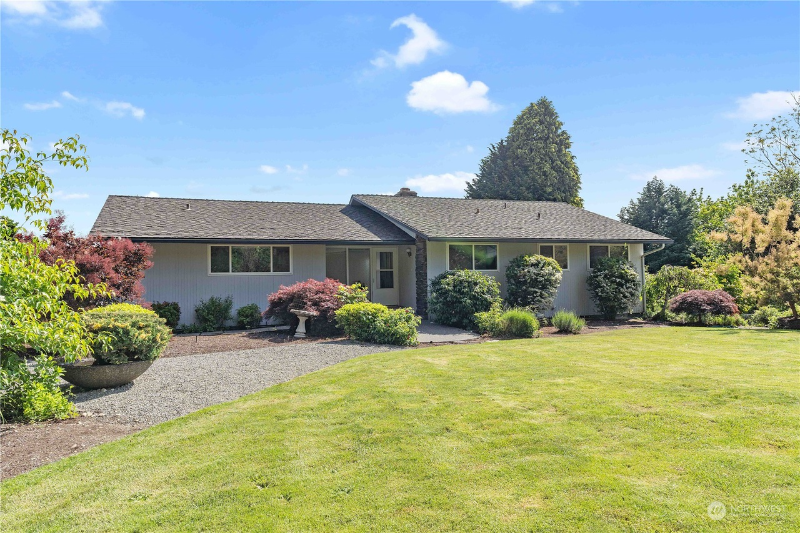 8424 75th Ave E - Photo 4 of 33