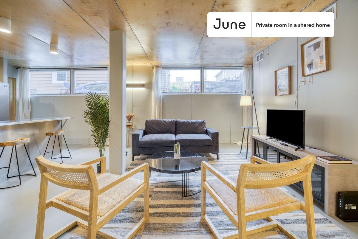 3305 7th St Ne #C - Photo 6 of 12