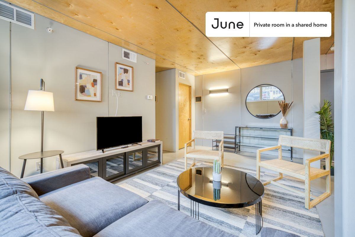 3305 7th St Ne #C - Photo 7 of 12