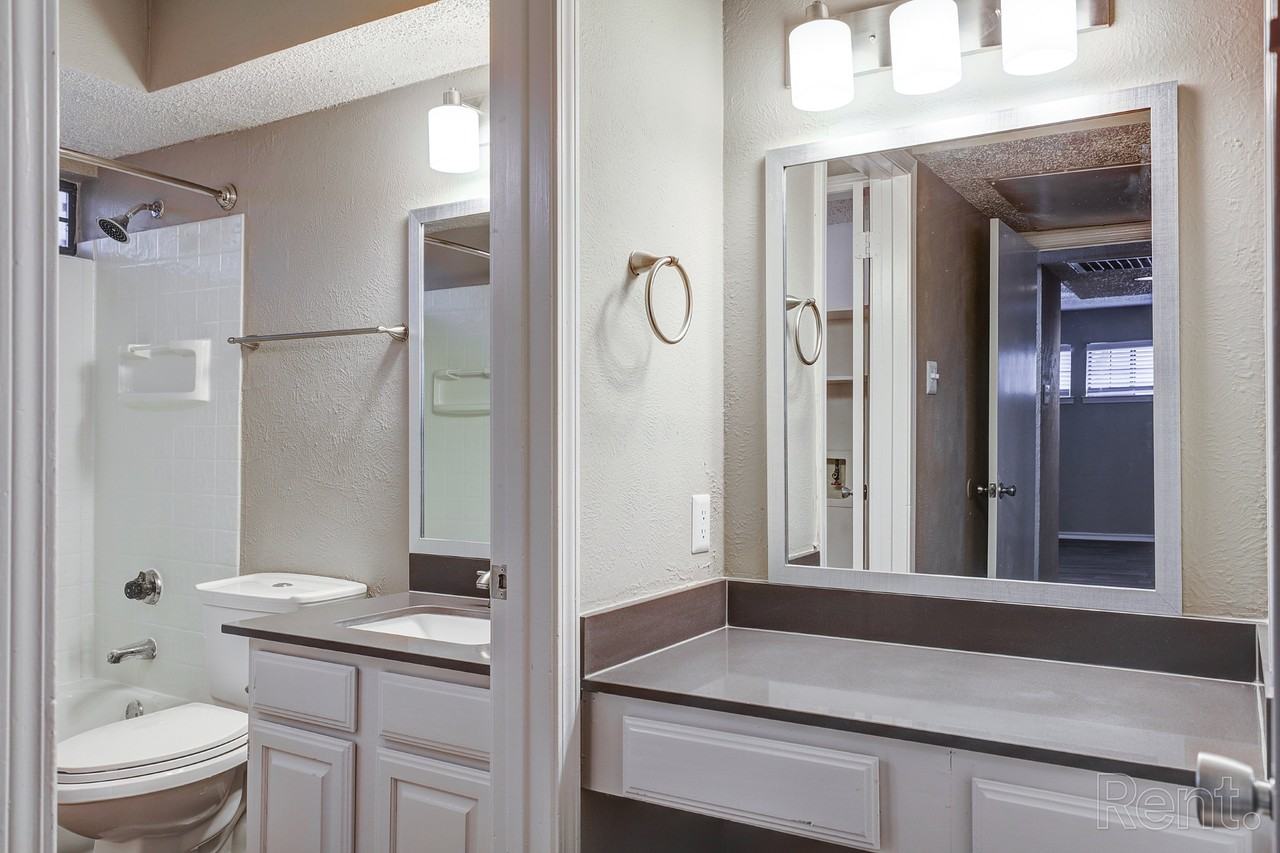 Embry Apartment Homes - Photo 7 of 26