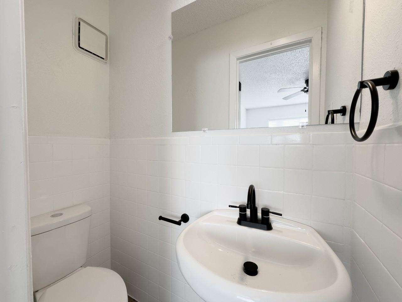 Avalon Apartments - Photo 7 of 46