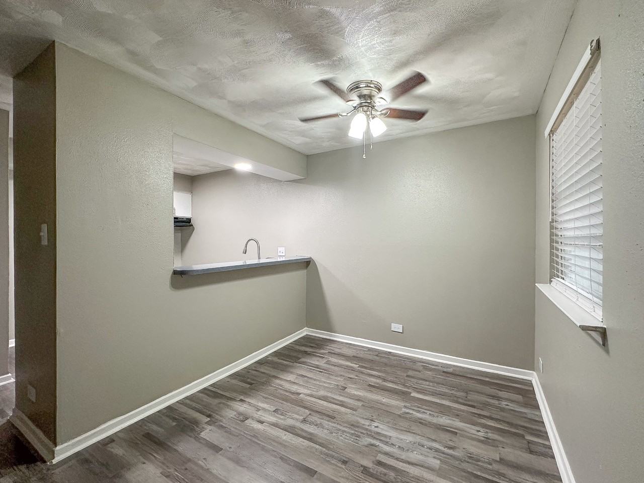 Southgate Manor Apartments - Photo 3 of 43