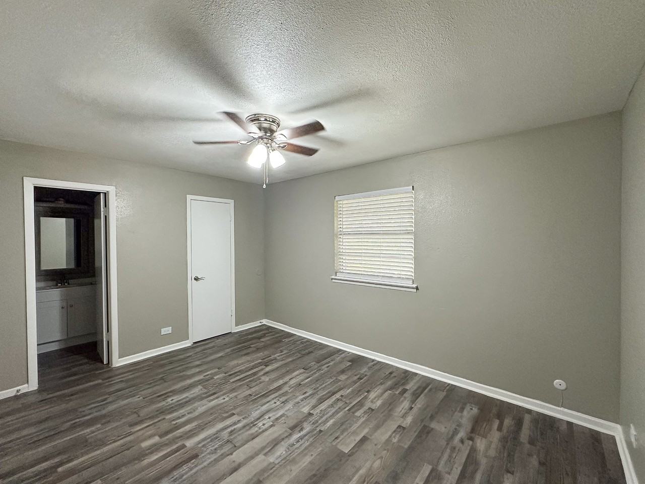 Southgate Manor Apartments - Photo 6 of 43