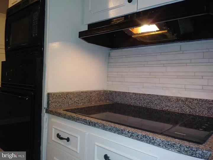 2115 E Cold Spring Ln - Photo 3 of 13