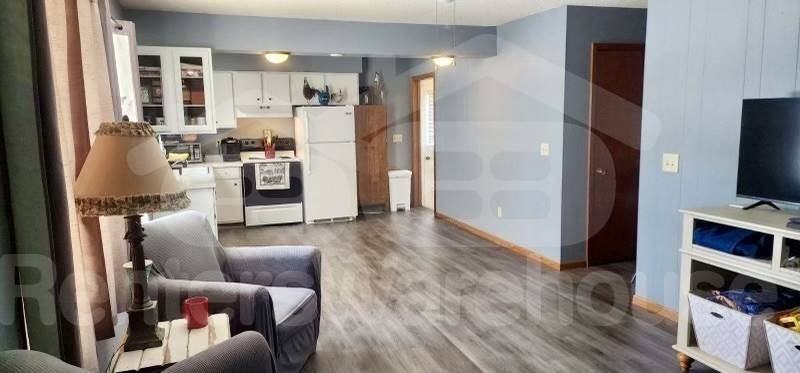 504 High Ave - Photo 2 of 10