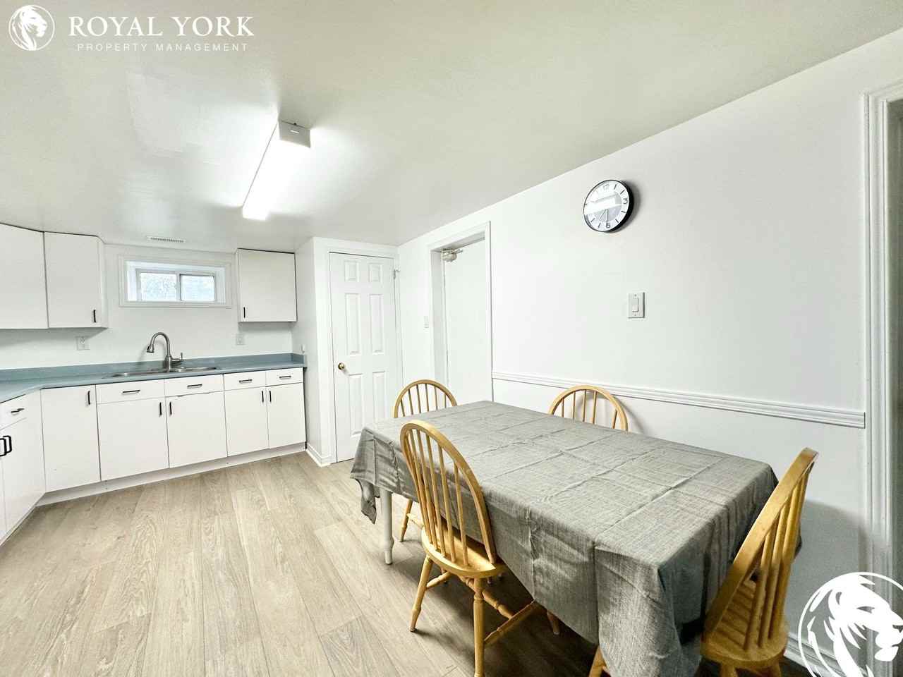 907 Grenoble Blvd #2 - Photo 3 of 37