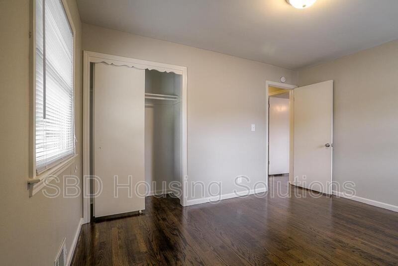 6307 E 102nd Ter - Photo 7 of 11