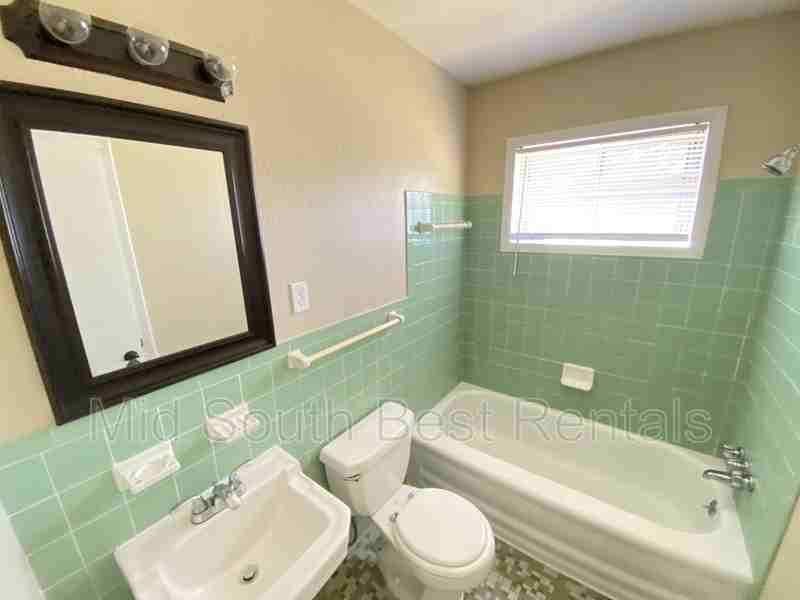 1919 Denison St - Photo 7 of 9