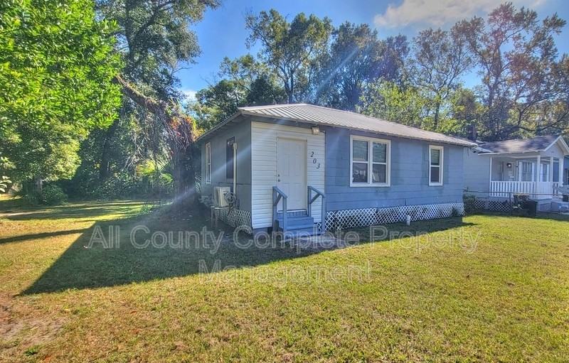 203 Cherokee St - Photo 2 of 22