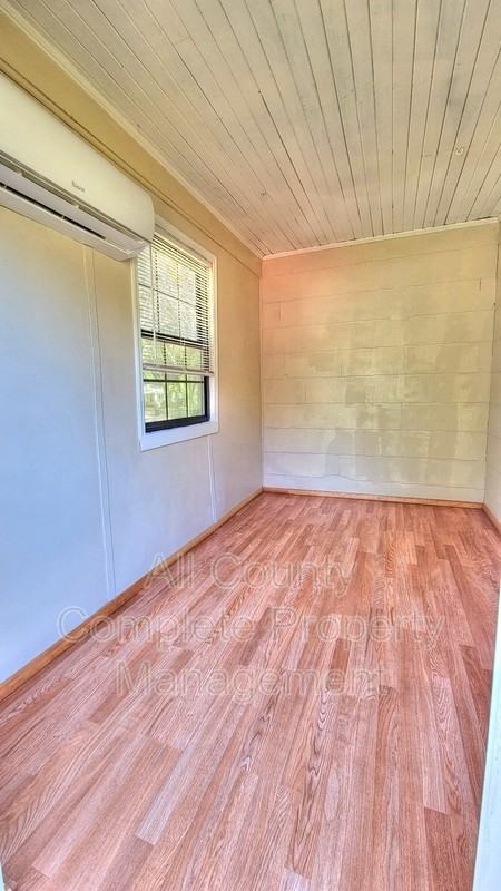 203 Cherokee St - Photo 3 of 22