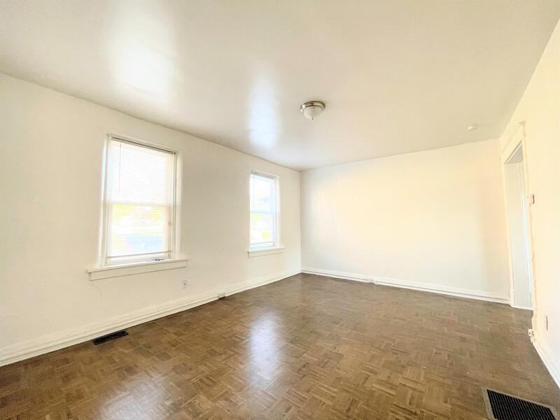 7212 Lyndover Pl #1E - Photo 3 of 20