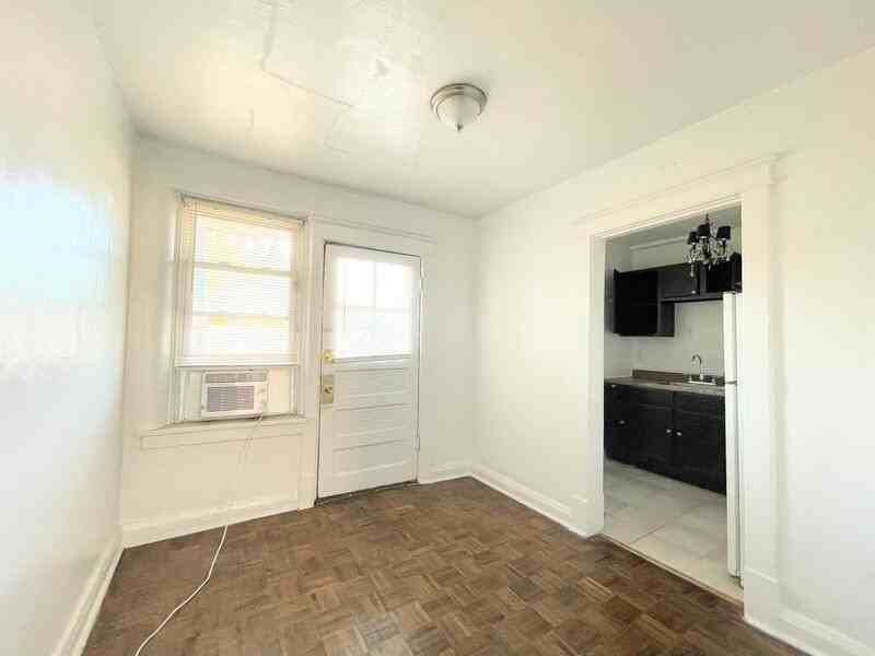 7212 Lyndover Pl #1E - Photo 2 of 20