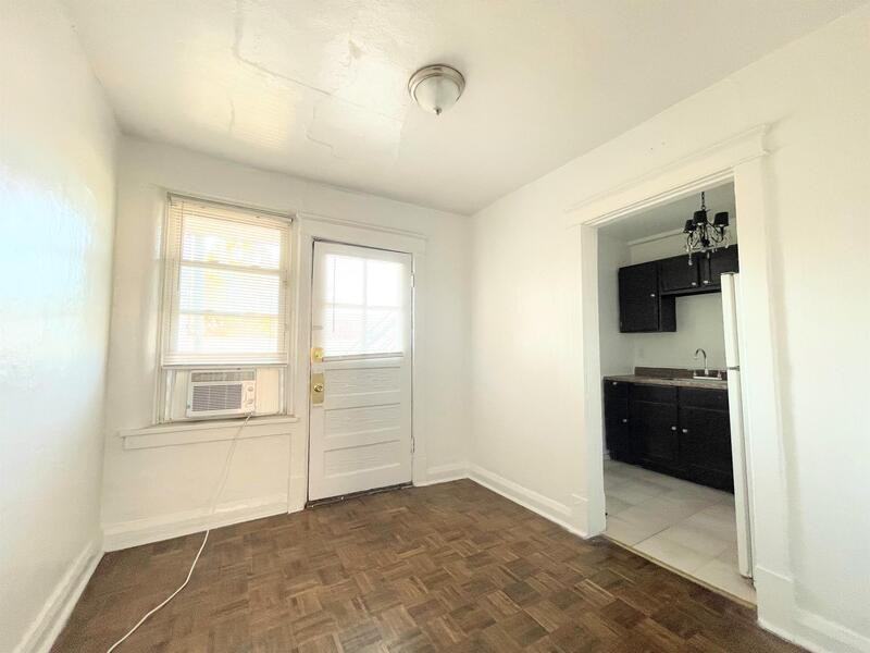 7212 Lyndover Pl #1E - Photo 6 of 20