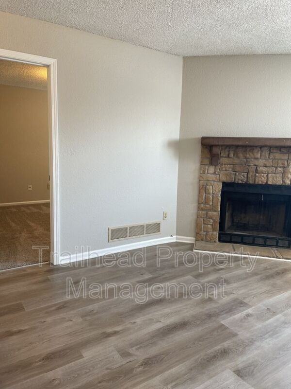 8704 Nw 82nd Ter #D - Photo 6 of 13