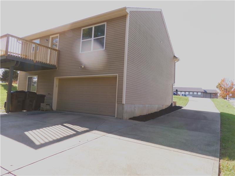 6544 Nicholas St - Photo 3 of 44