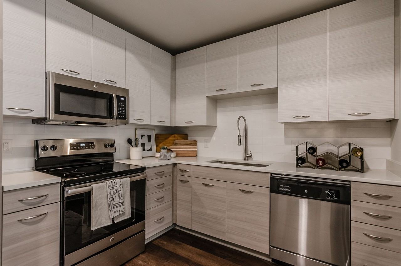 The Shay Apartments - Photo 4 of 42