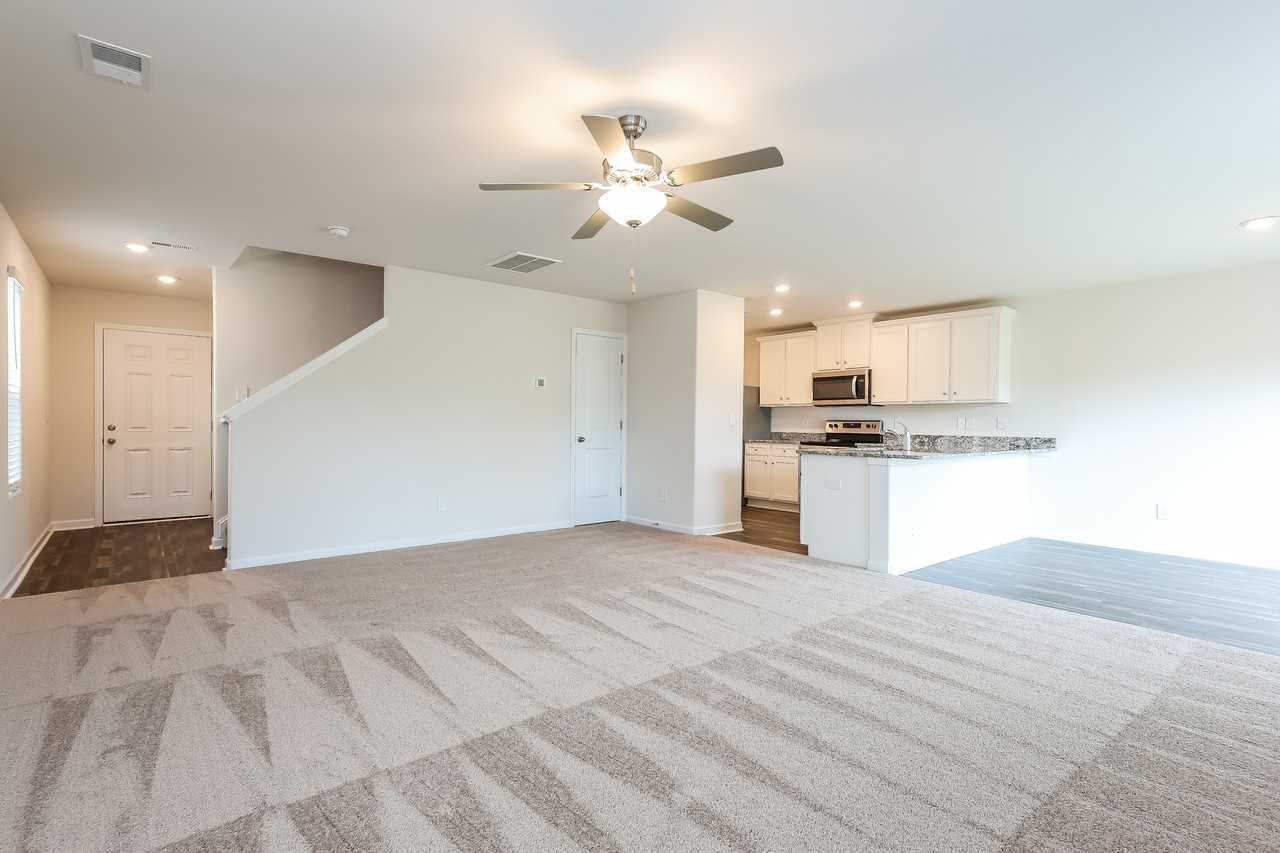 6022 6022 Mason Tucker Dr - Photo 3 of 21