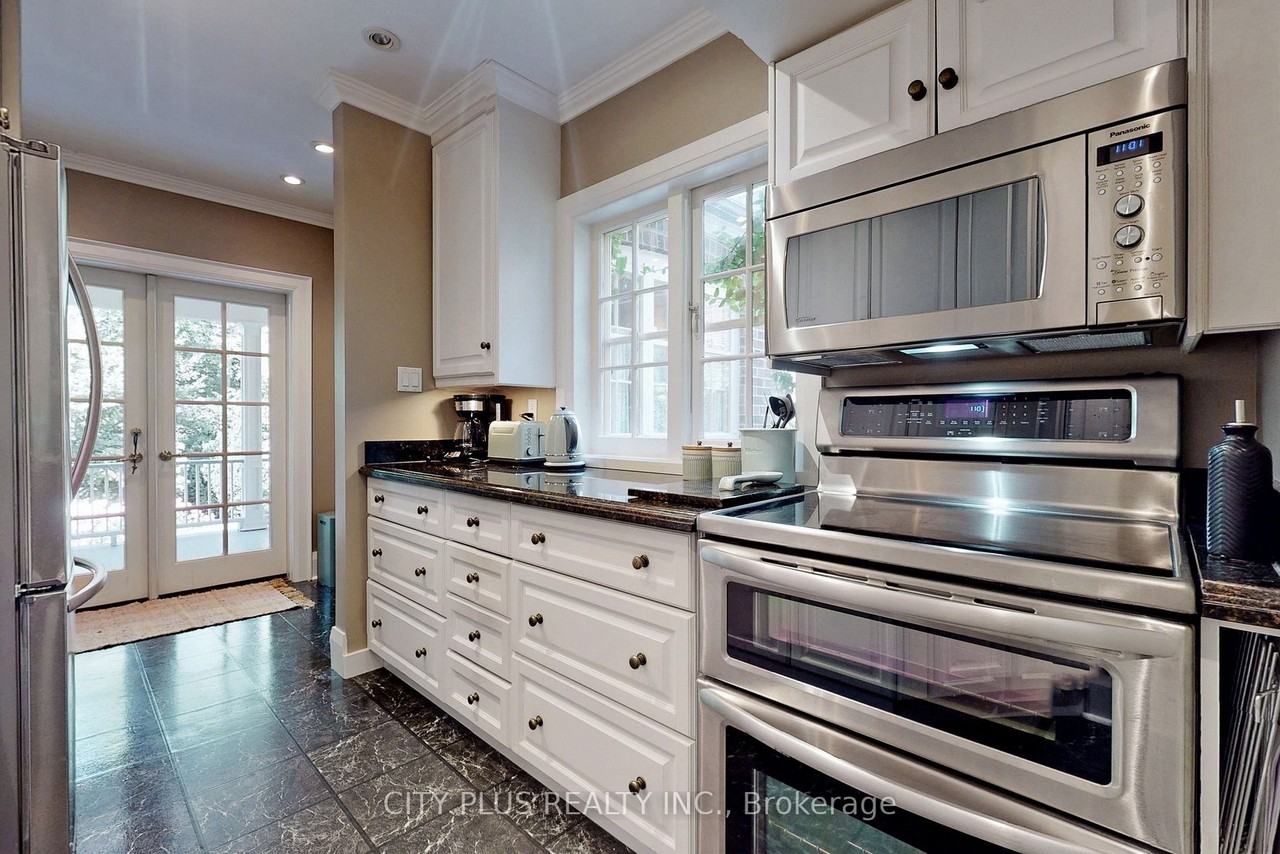 54 Duncannon Drive #None - Photo 3 of 6