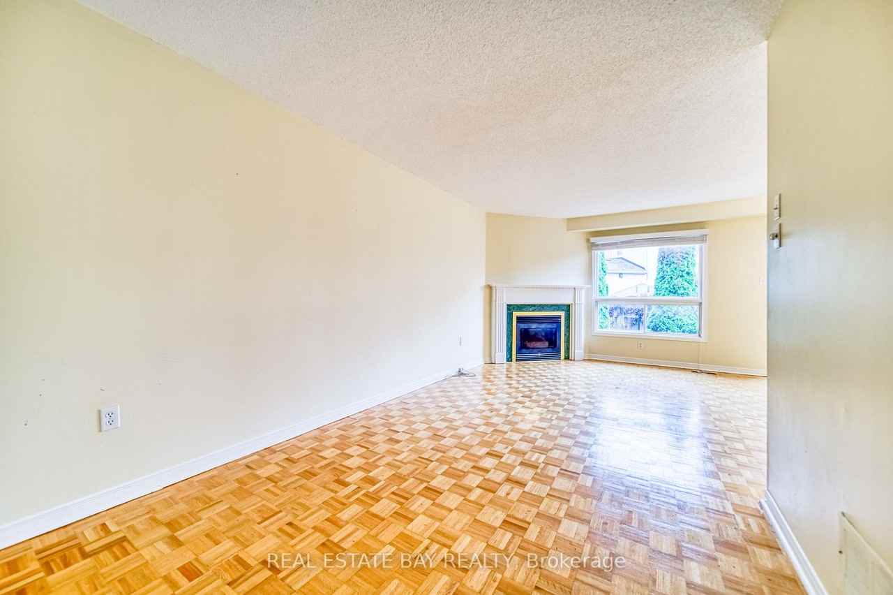 31 Michelle Drive #None - Photo 2 of 6