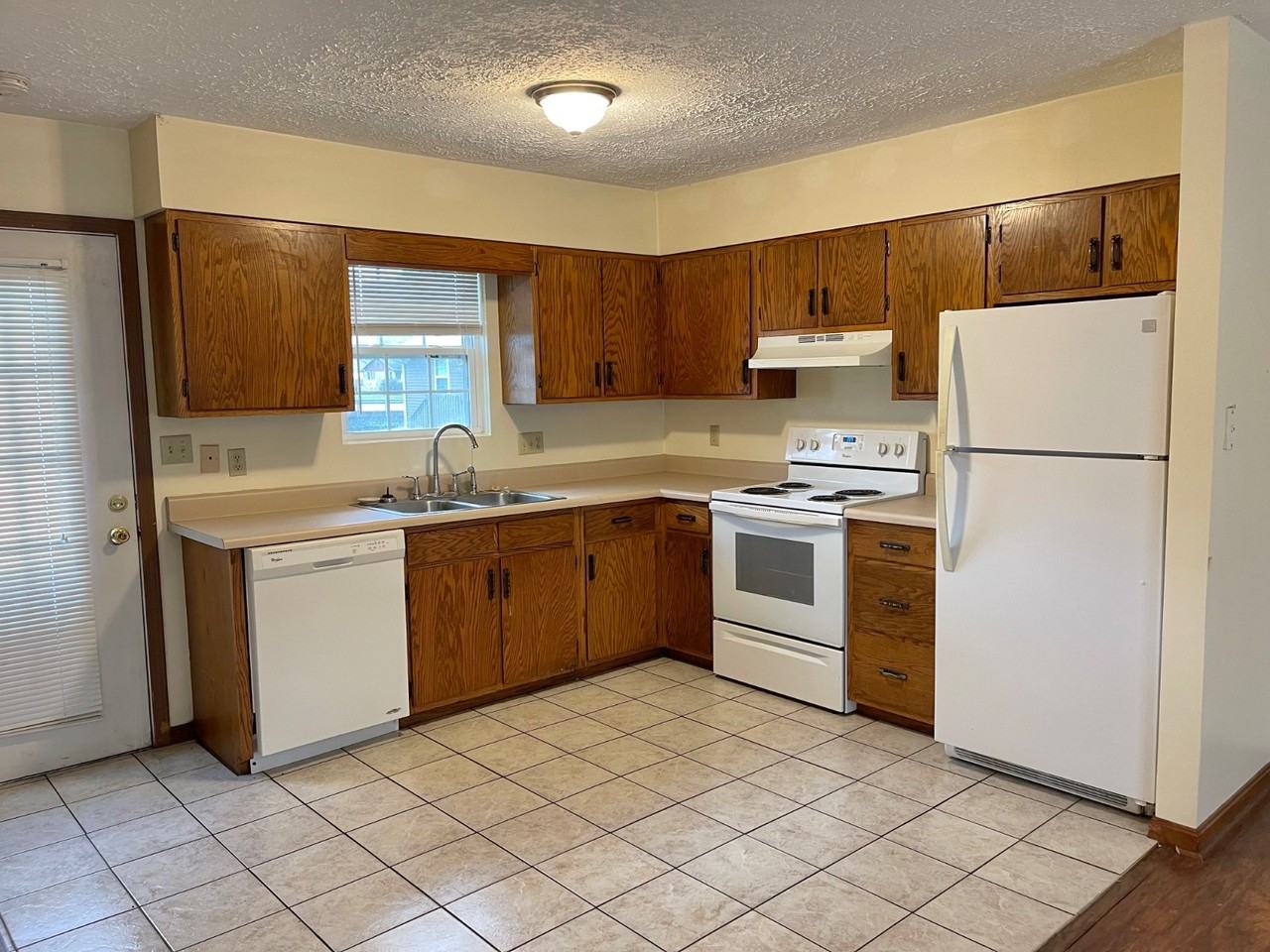 322 14th St, Tell City, IN 47586 2 Bedroom Apartment for 700/month