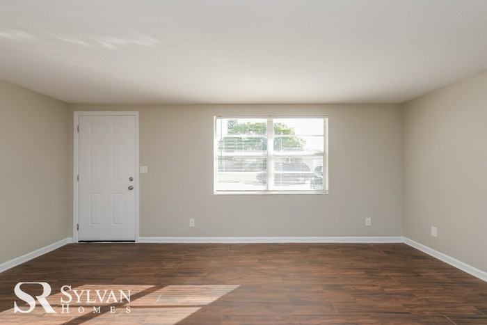 3413 Jackson Dr - Photo 3 of 16