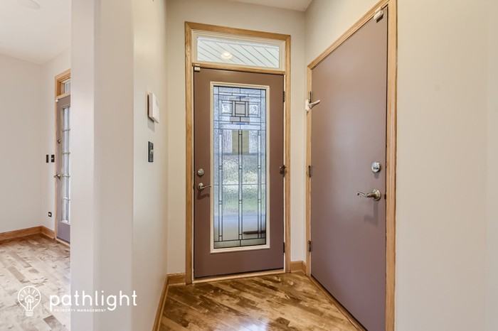 17515 Brook Crossing Dr - Photo 2 of 21