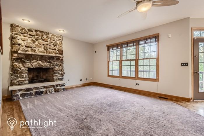 17515 Brook Crossing Dr - Photo 3 of 21