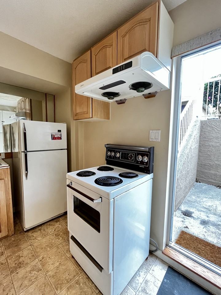 2129 West 22nd Avenue - Photo 3 of 11