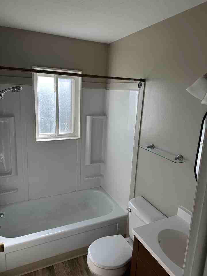 110 Tiffin Ave #B - Photo 2 of 4