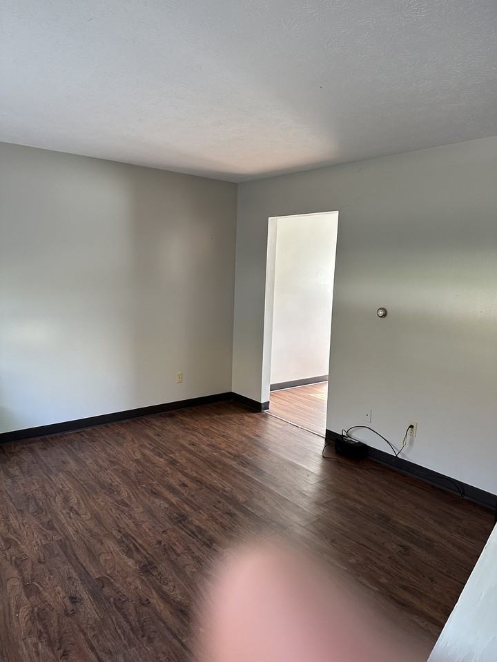 110 Tiffin Ave #B - Photo 3 of 4