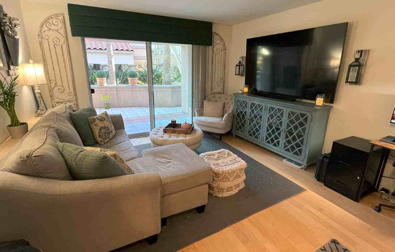 201 Por La Mar Cir #201 - Photo 3 of 27