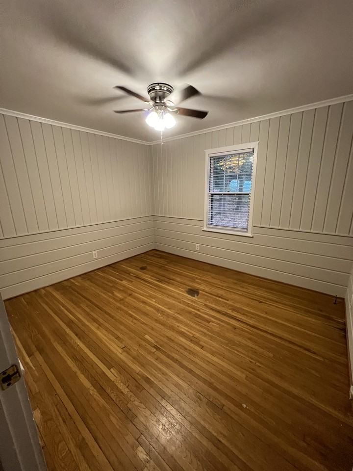 1184 Lamont Dr #1 - Photo 4 of 7