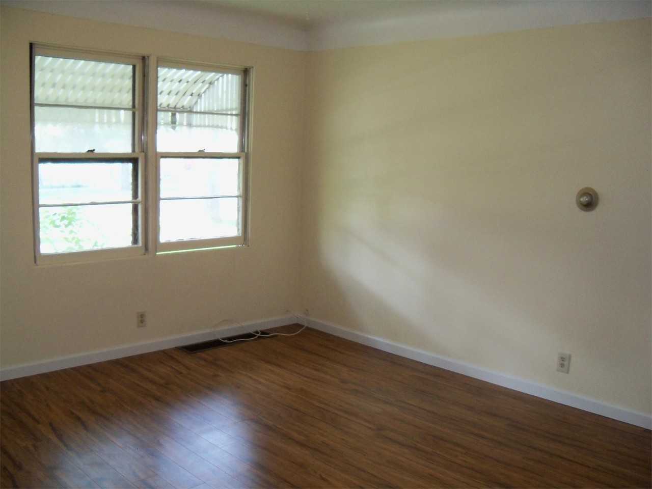 1029 Miles Ave #1029 - Photo 3 of 8