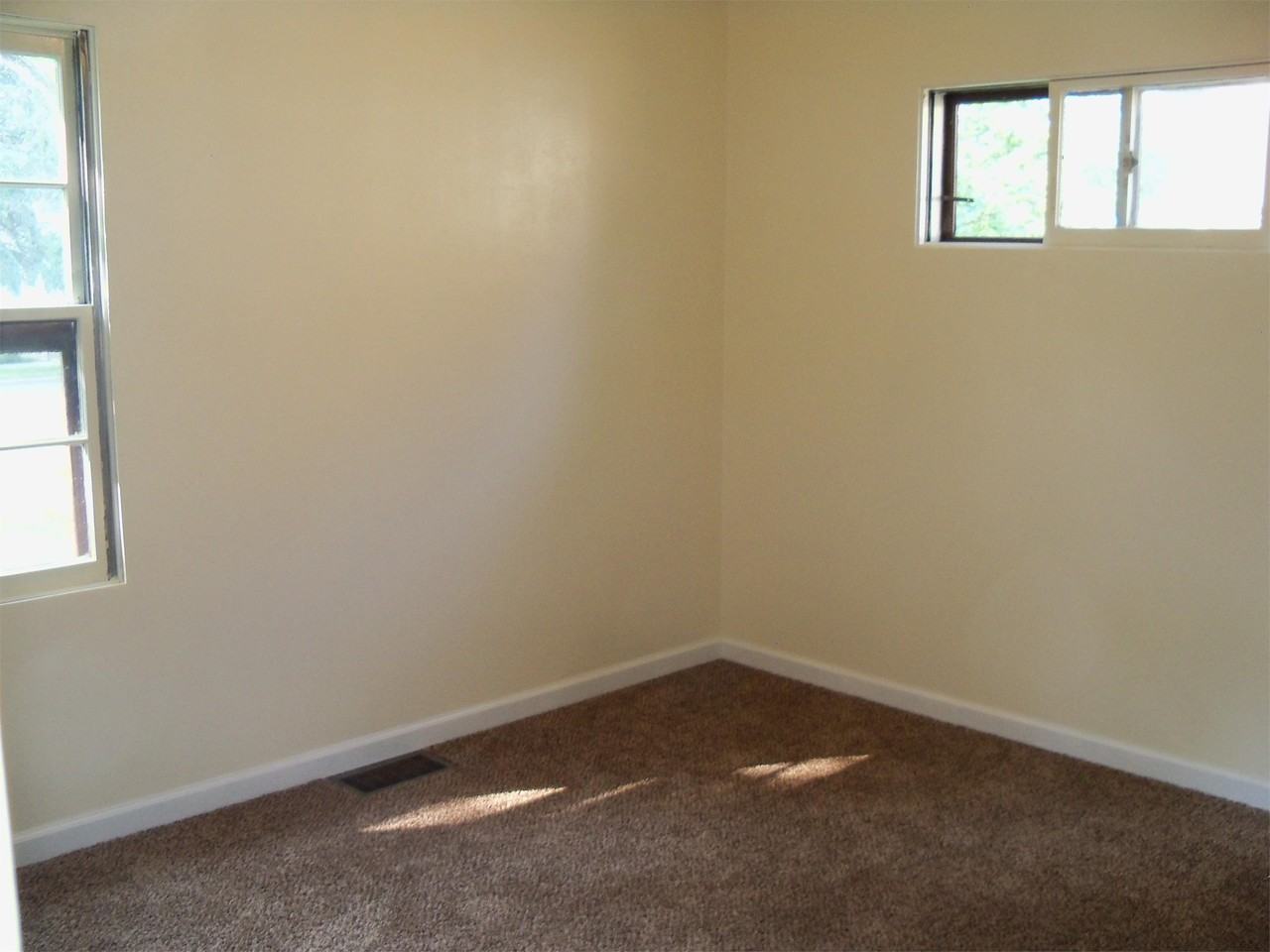 1029 Miles Ave #1029 - Photo 6 of 8