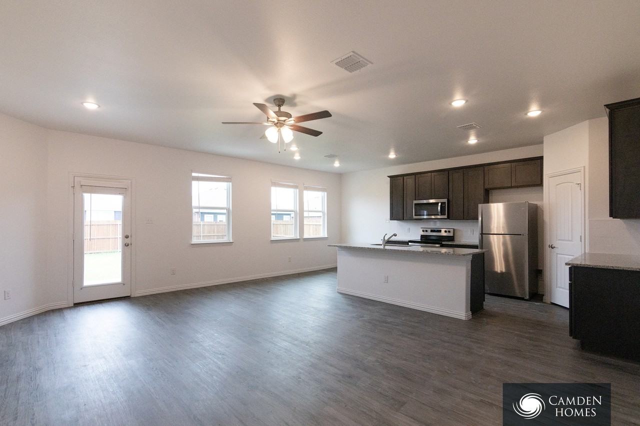 6949 Calle Amanda Drive - Photo 3 of 9