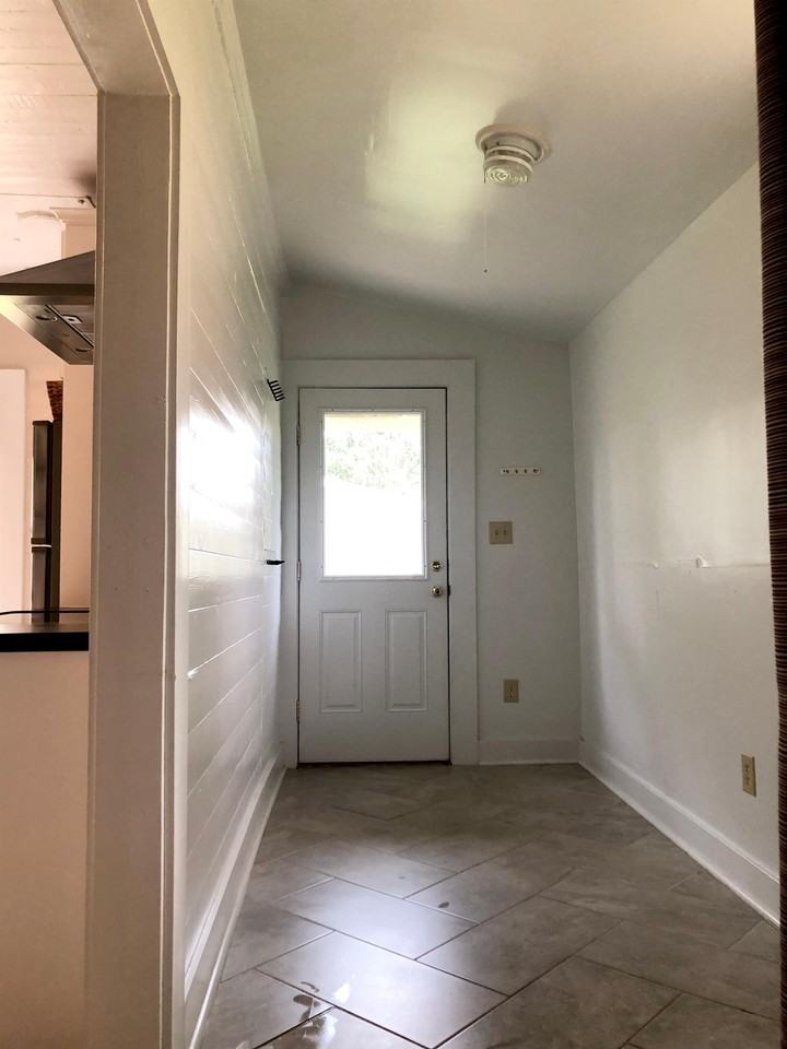 140 Hiawassee Ave #1 - Photo 5 of 15