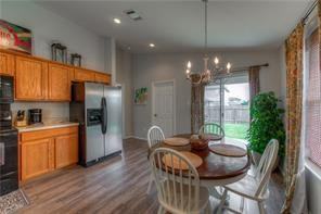 1004 Gentry Dr #1 - Photo 4 of 20