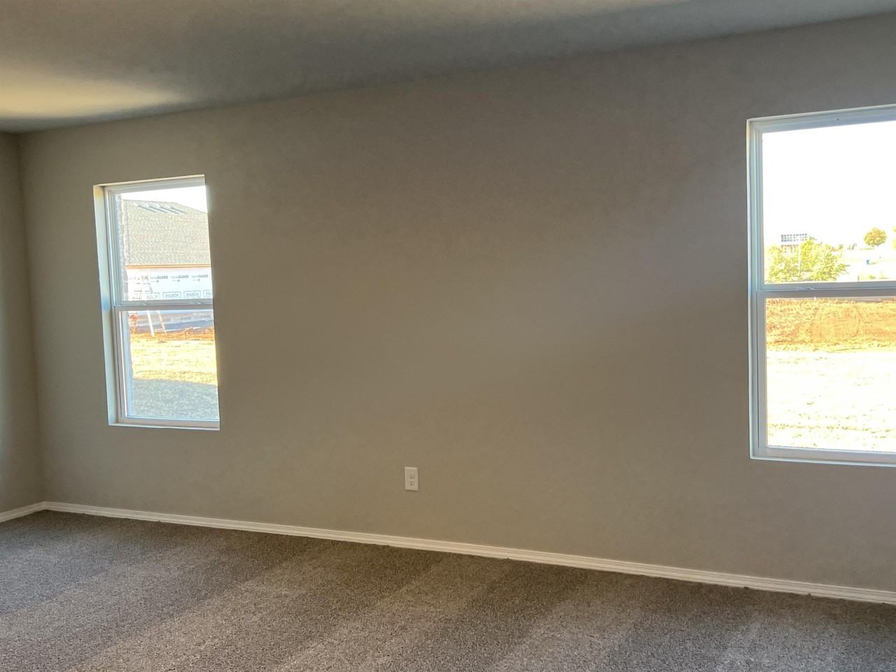 561 Se 3rd Ter #1 - Photo 5 of 20