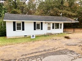 featured image of 5343 Raymond Ave #1