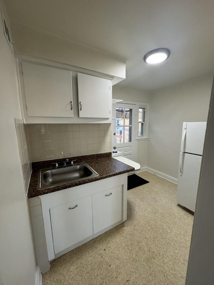 42 Warren Rd #B - Photo 6 of 14