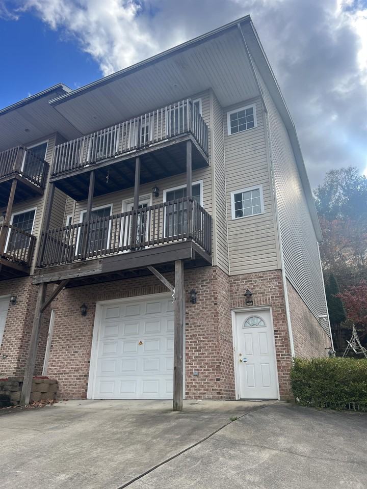 794 Alpine St #1 - Photo 2 of 35