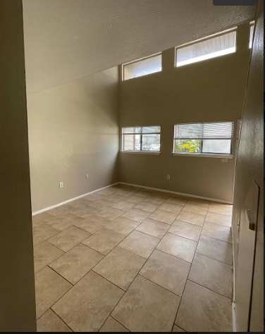 3914 Crayrich Cir #1 - Photo 3 of 8