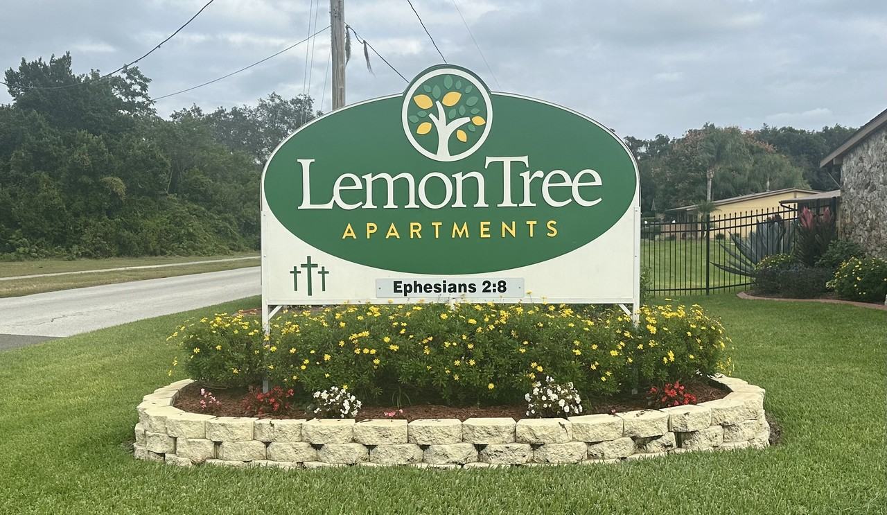 1015 West Bell Street #17