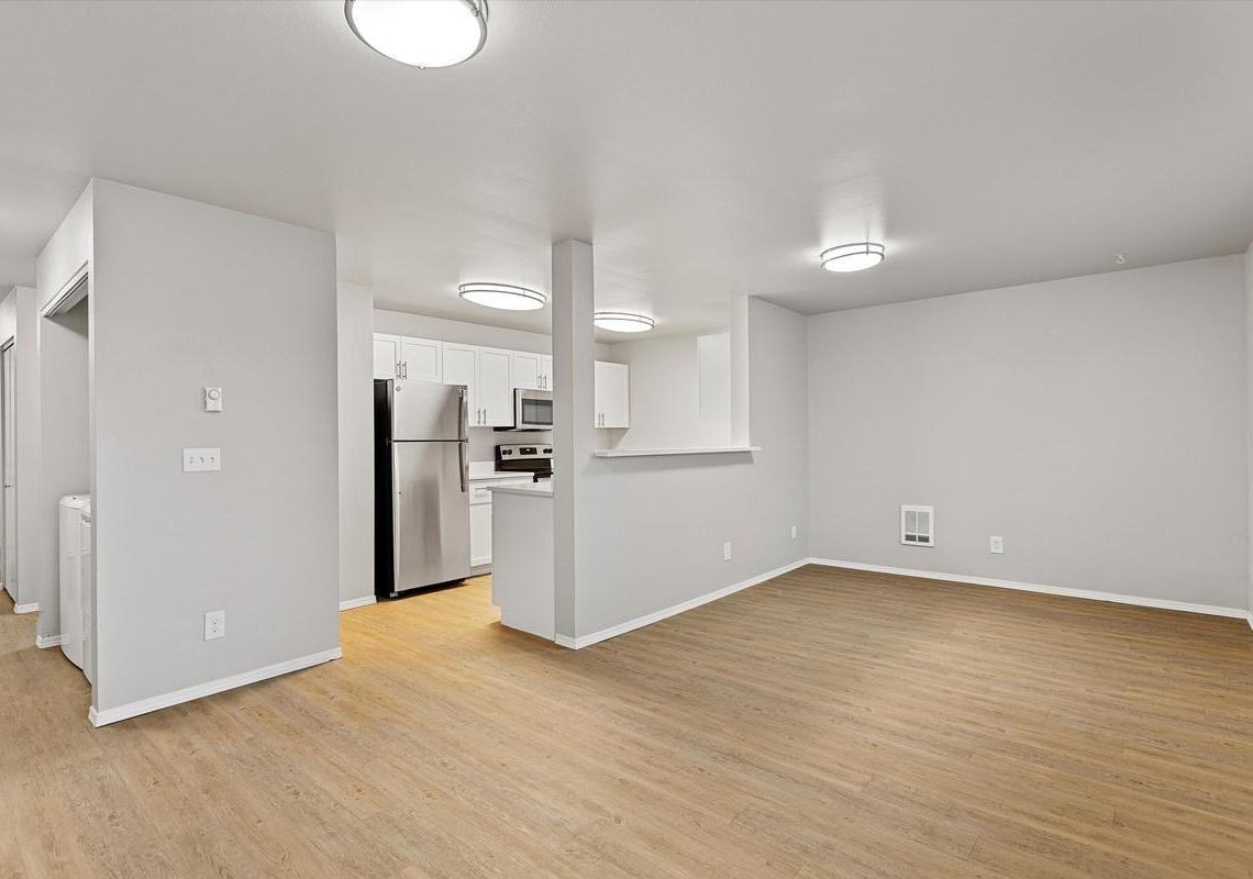 1510 Cooley St - Photo 2 of 12