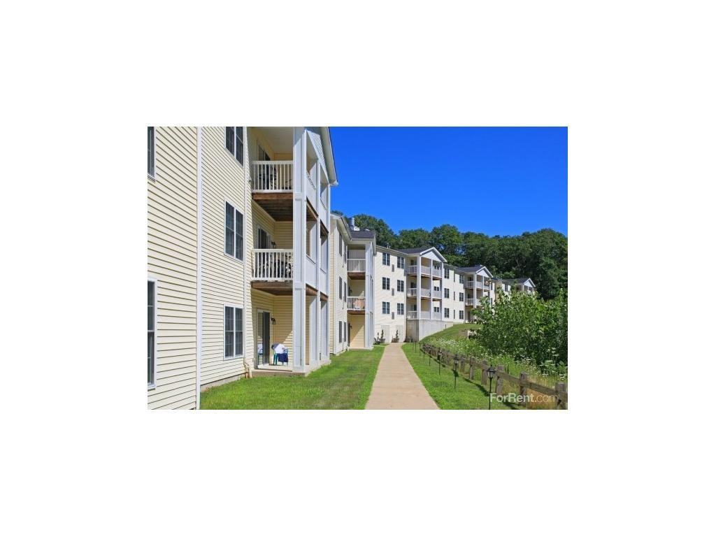 Stonington Estates Apartments - Photo 3 of 20