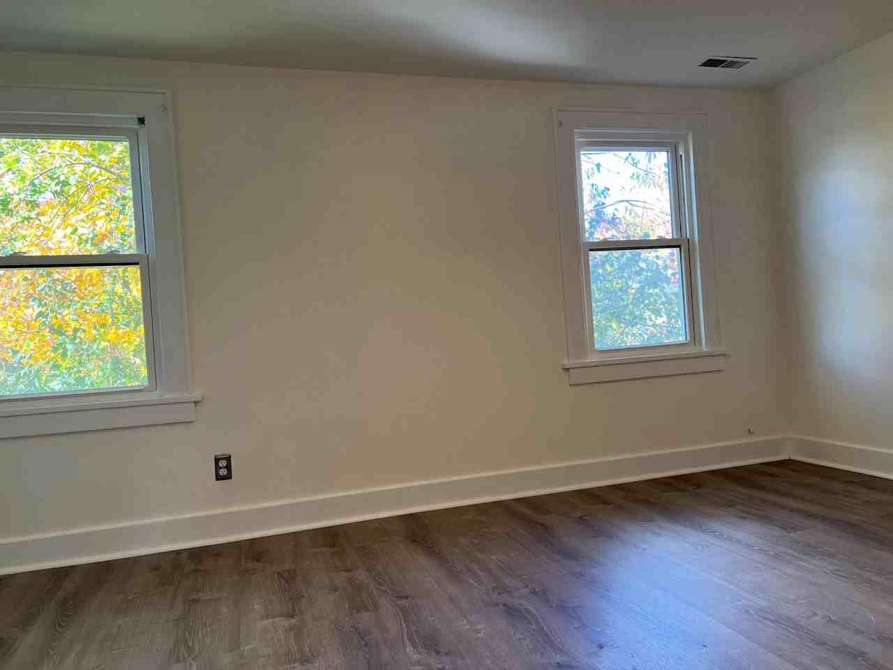 1917 Hillside Avenue - Photo 4 of 6