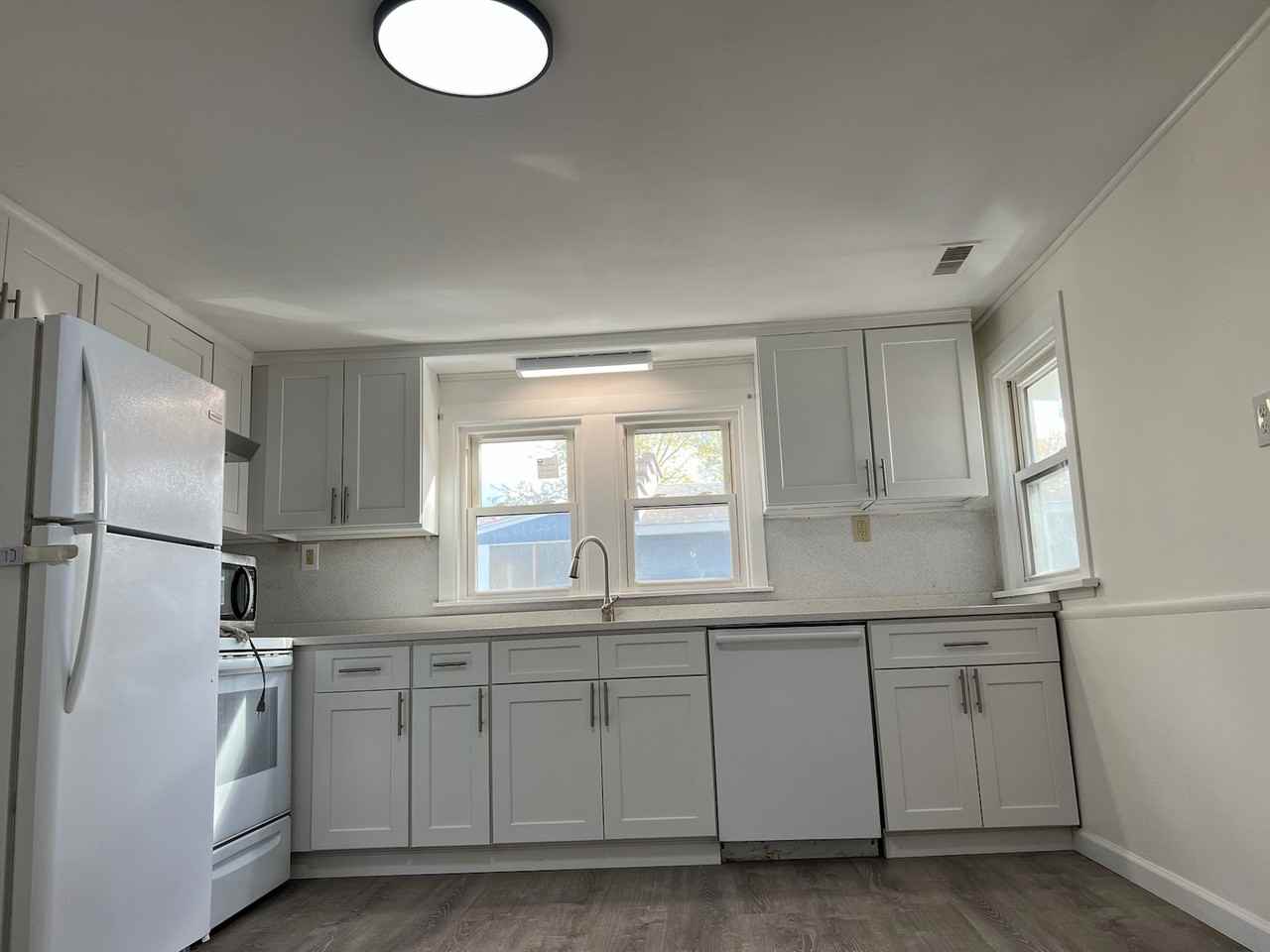 1917 Hillside Avenue - Photo 2 of 6