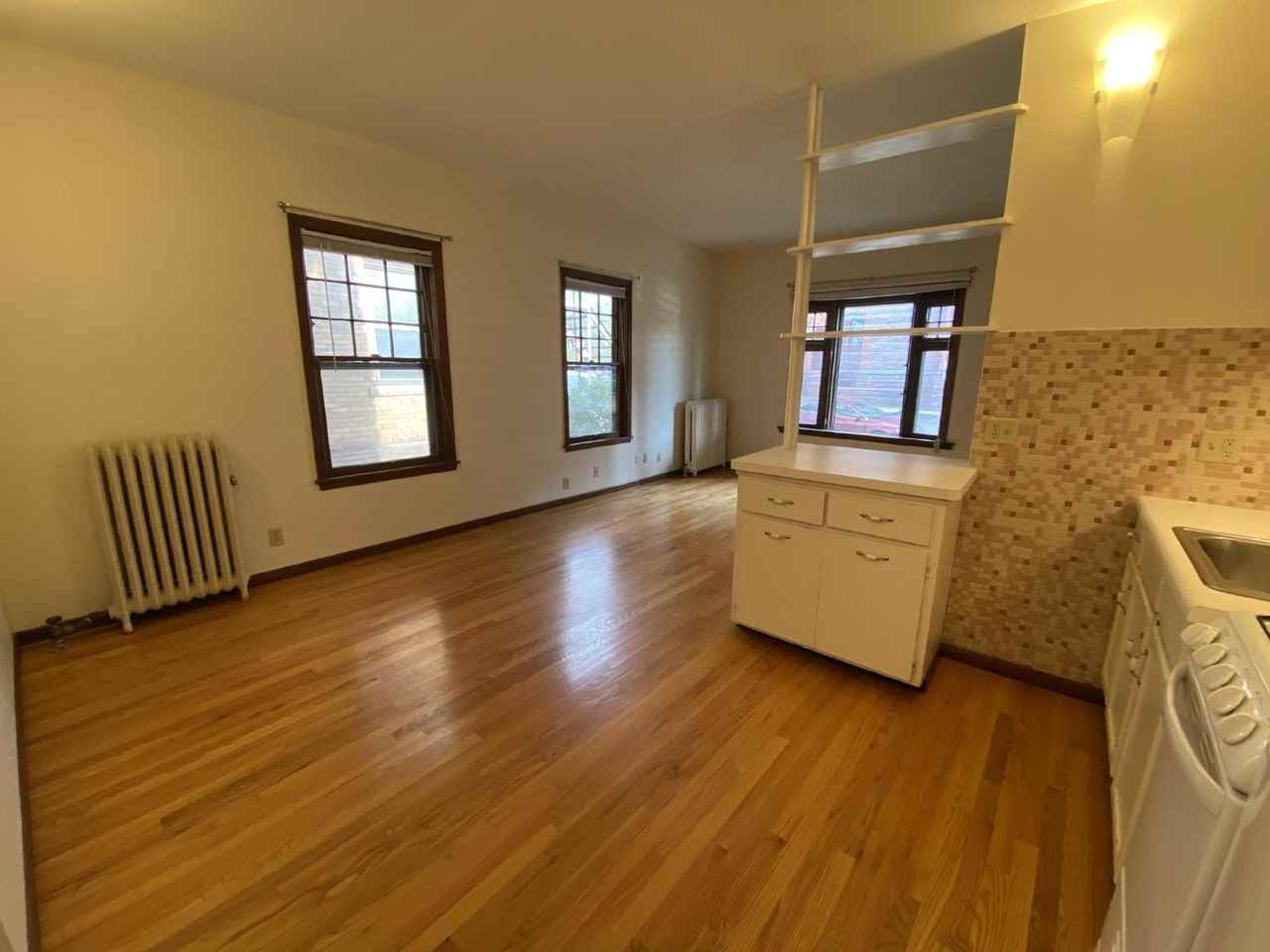 2006 2006/2008  Dupont Ave S #1 - Photo 7 of 20