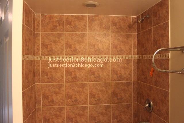 17219 Springtide Ln - Photo 3 of 5