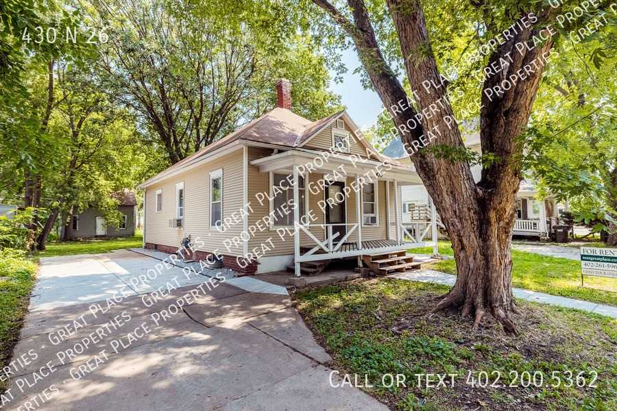 430 N 26th St - Photo 3 of 26